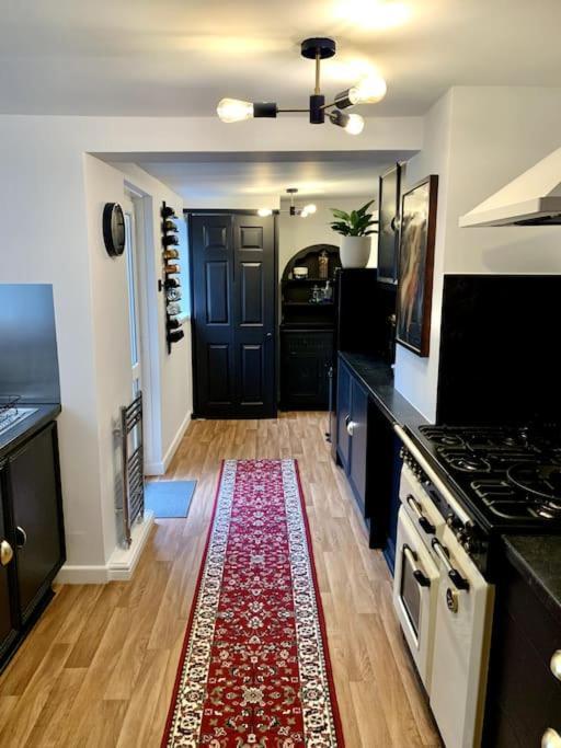 Chic Townhouse Near Tunnels Beaches Ilfracombe Zewnętrze zdjęcie